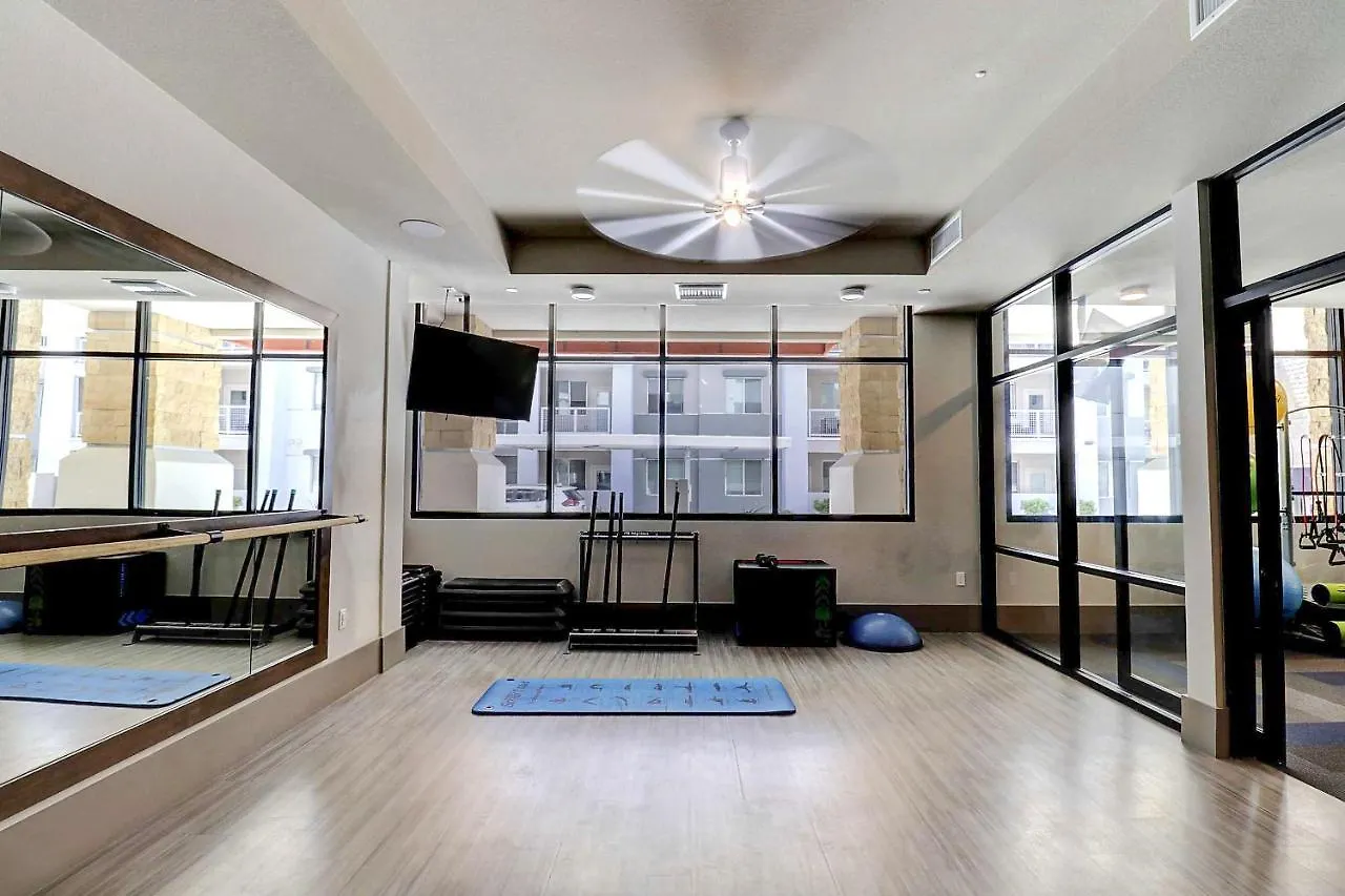 Exquisite Home-Walk Score 81-Shopping District-King Bed-Parking -G3021 Scottsdale